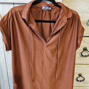 SZ LARGE FALL SHORTSLEEVE BURNT ORANGE TOP